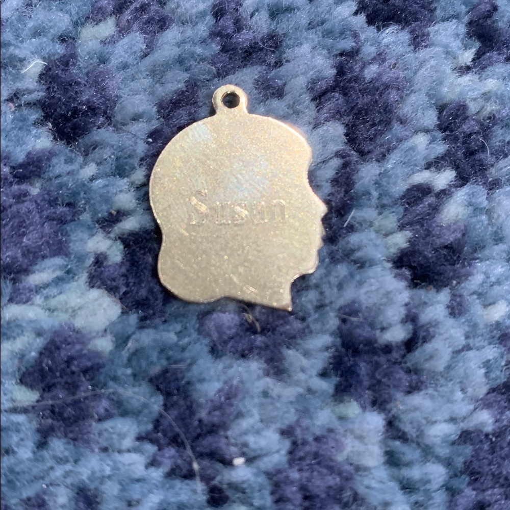 Engraved ‘Susan’ Vintage marked 12k gold electroplate pendant silhouette charm